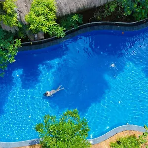 3* Ośrodek wypoczynkowy Tree House Mutu Village